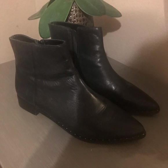 Boots - Picture 2 of 4